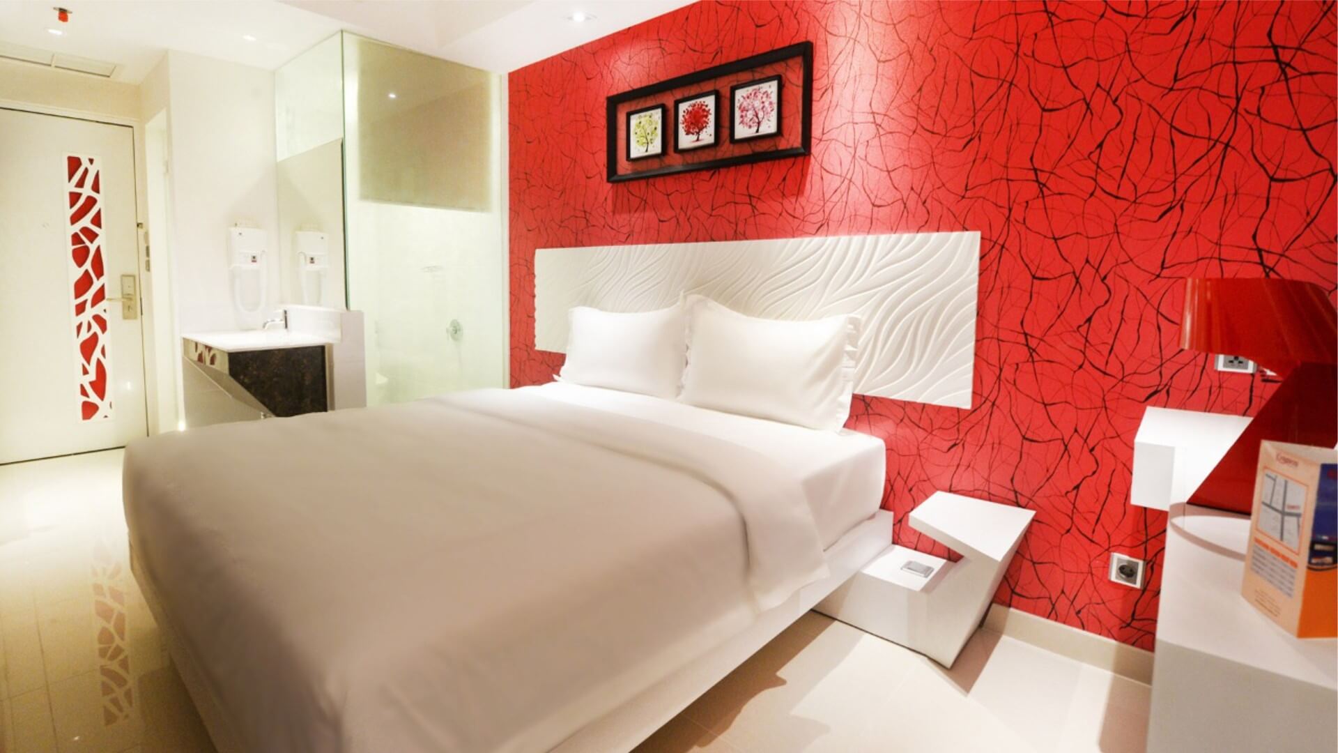 kamar deluxe karebosi premier hotel