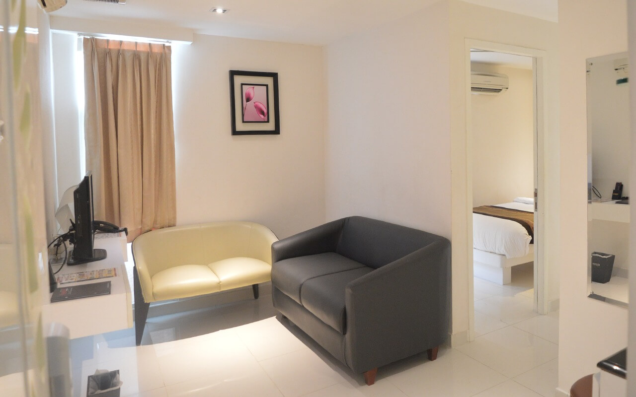 kamar family suite karebosi premier hotel